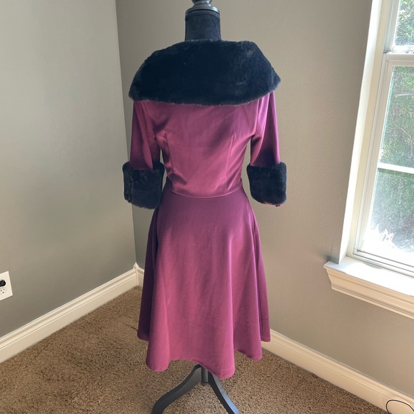 Voodoo Vixen Removable Fur-trimmed Dresz - Picture 2 of 9